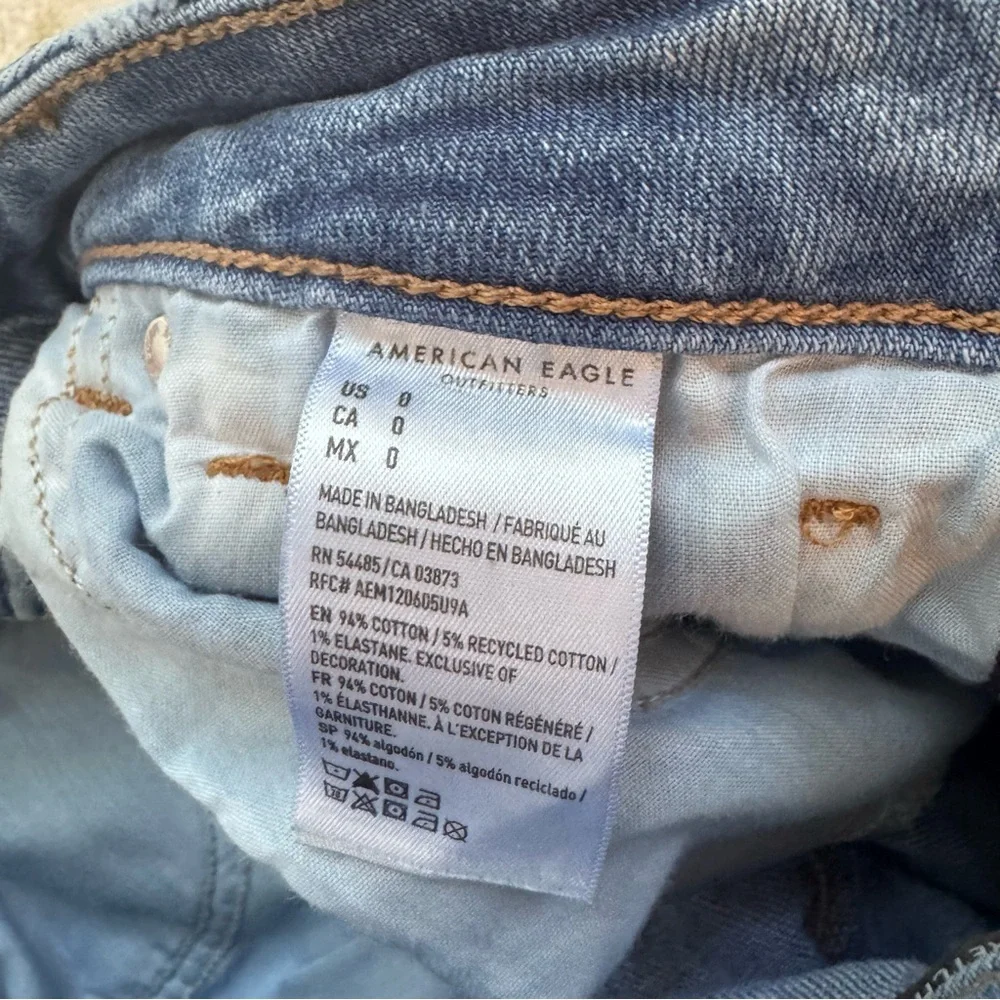 American Eagle Mom Short Jean Shorts Medium Wash Size 0 - Picture 4 of 6